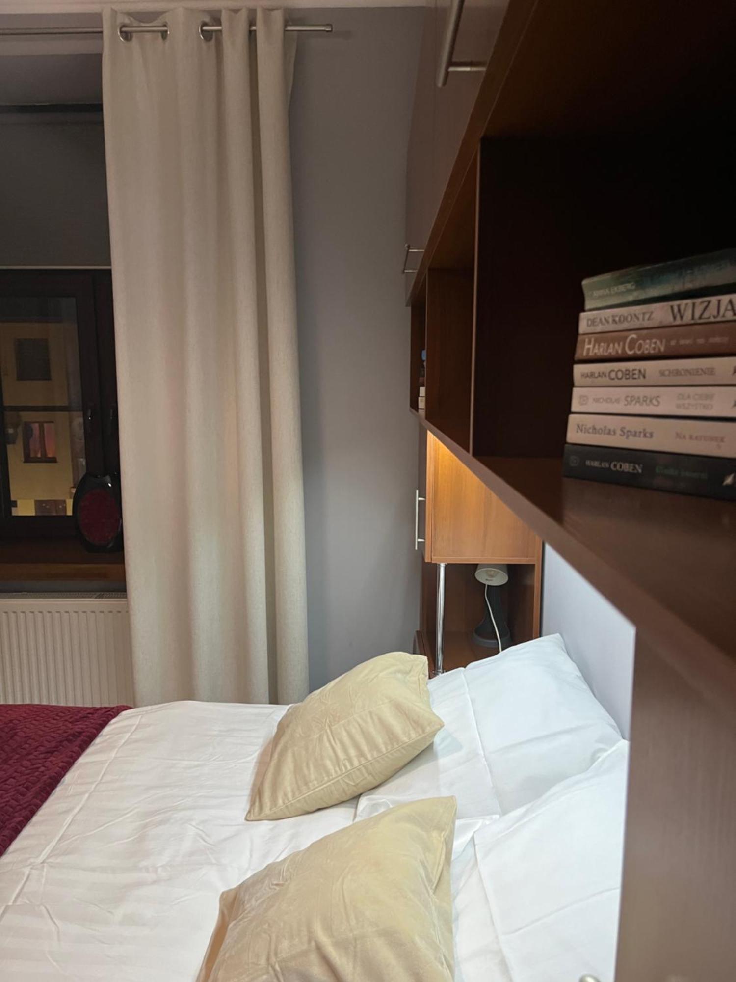 Apartamenty Luczkowskiego Z Widokiem Na Studnie 4 Chelm Ngoại thất bức ảnh