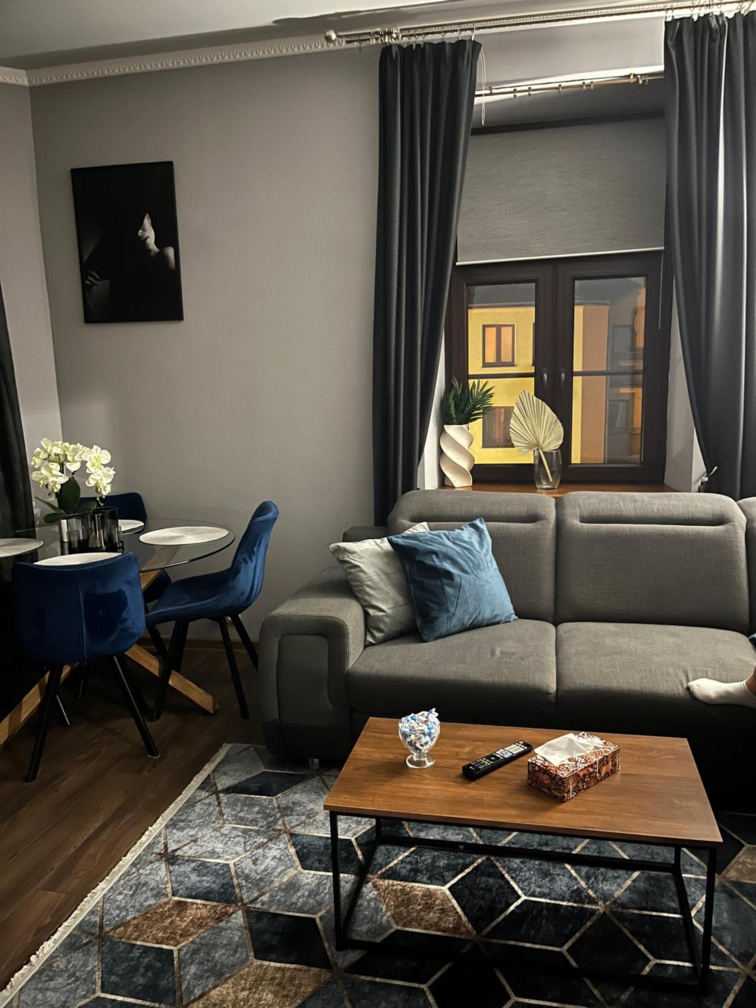 Apartamenty Luczkowskiego Z Widokiem Na Studnie 4 Chelm Ngoại thất bức ảnh