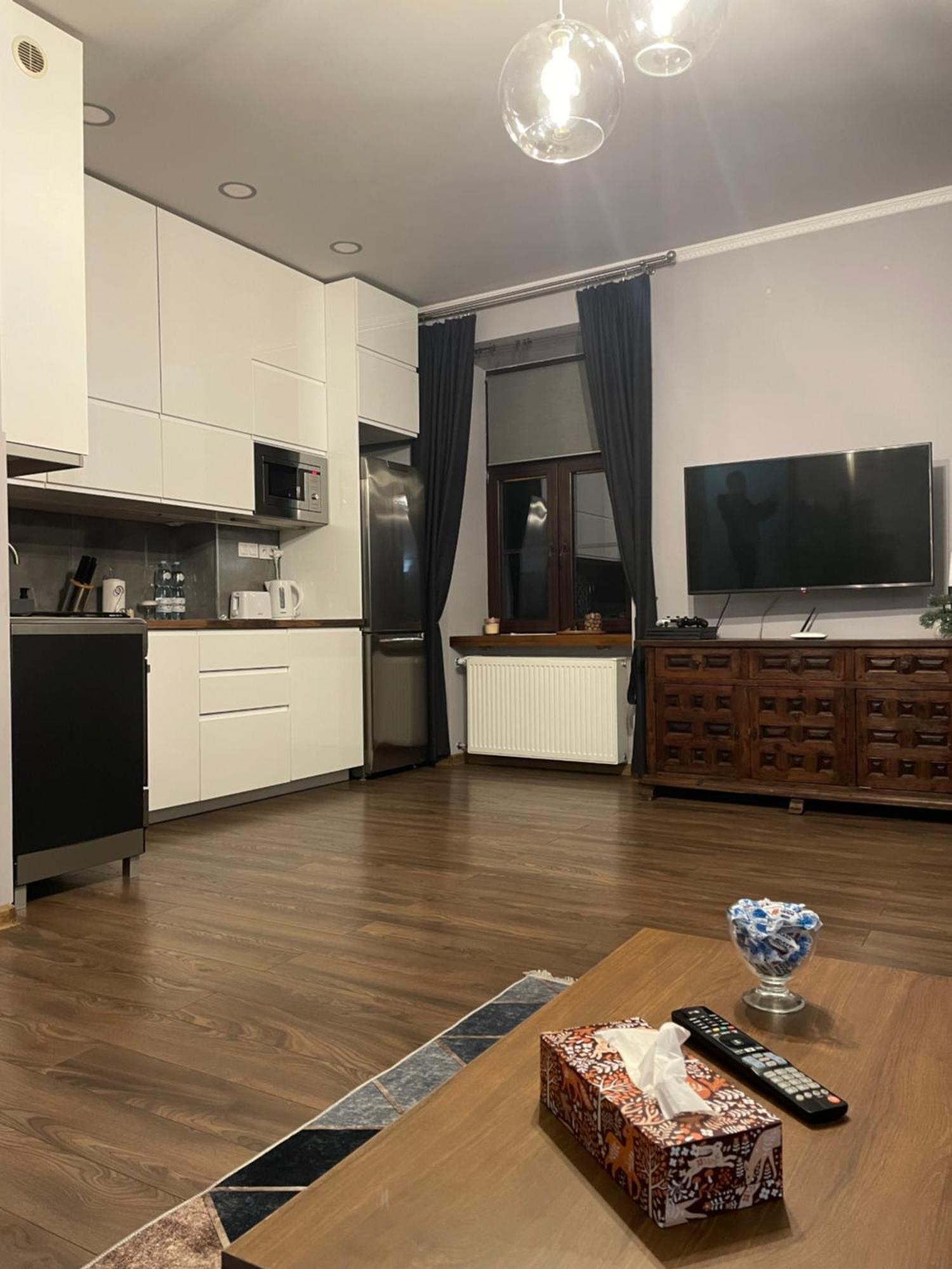 Apartamenty Luczkowskiego Z Widokiem Na Studnie 4 Chelm Ngoại thất bức ảnh