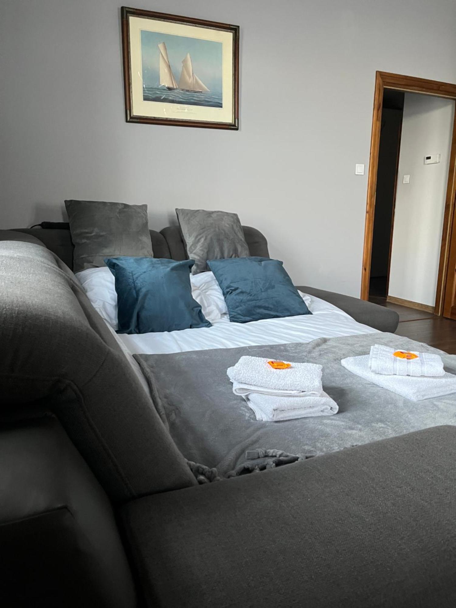 Apartamenty Luczkowskiego Z Widokiem Na Studnie 4 Chelm Ngoại thất bức ảnh